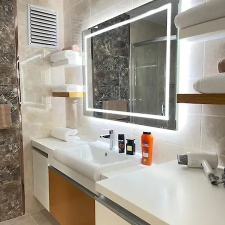 Lejlighed Smf Suites 2+1 *