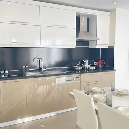 Smf Suites 2+1 ألانيا