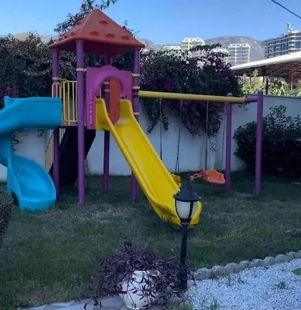 Smf Suites 2+1 * ألانيا