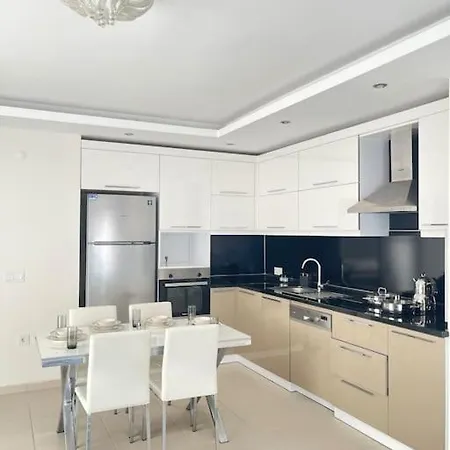 Smf Suites 2+1 * ألانيا